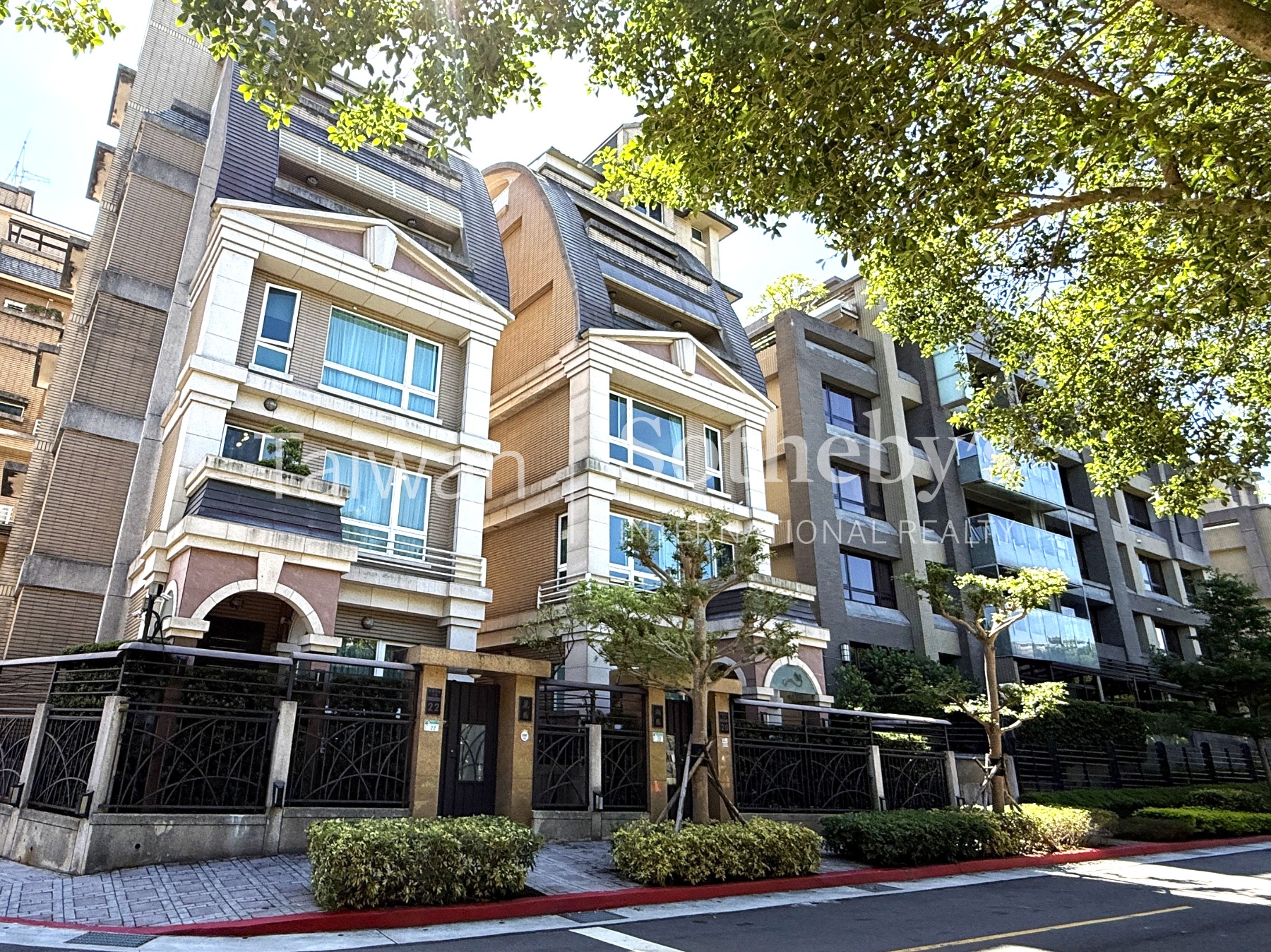 內湖四期公園電梯別墅